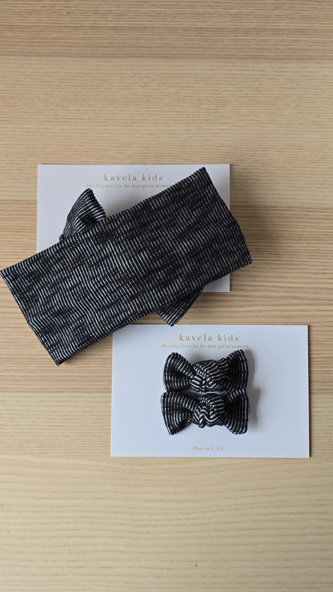 Black - White ribbed | Classic Headband Bow